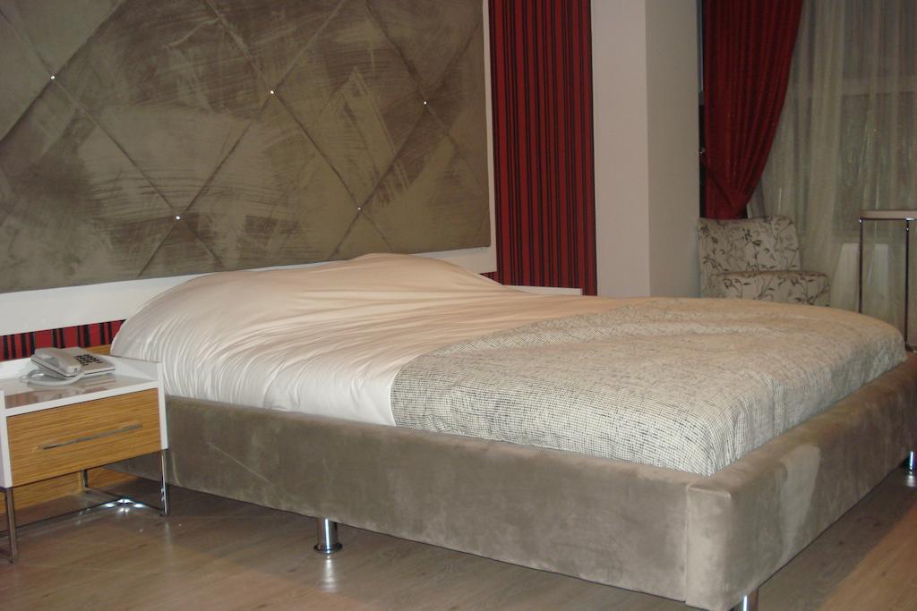 Ozdemir Hotel Pamukova Bilik gambar